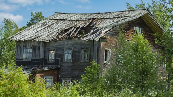 Cottage Demolition in Bend