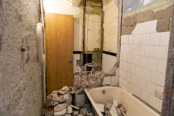 Bath Demolition in Bend